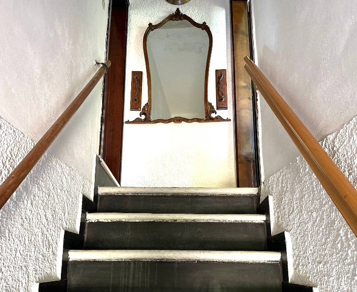 727