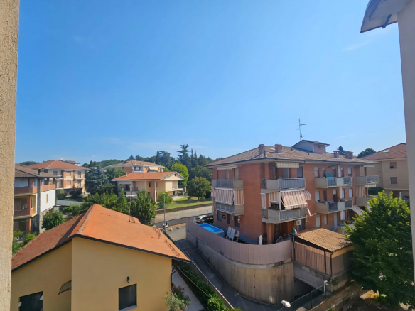Mieszkanie z miejscem parkingowym w Acqui Terme