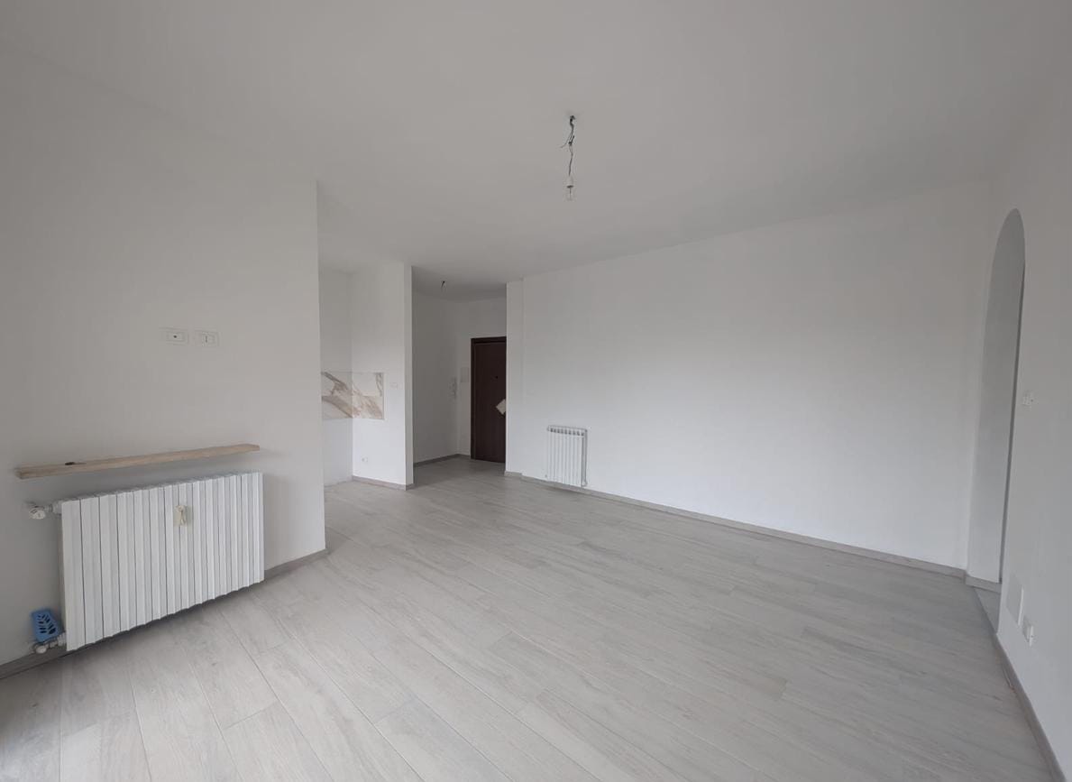 Przestronne mieszkanie po generalnym remoncie w centrum Acqui Terme
