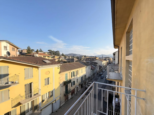Mieszkanie po remoncie w Acqui Terme – gotowe do zamieszkania