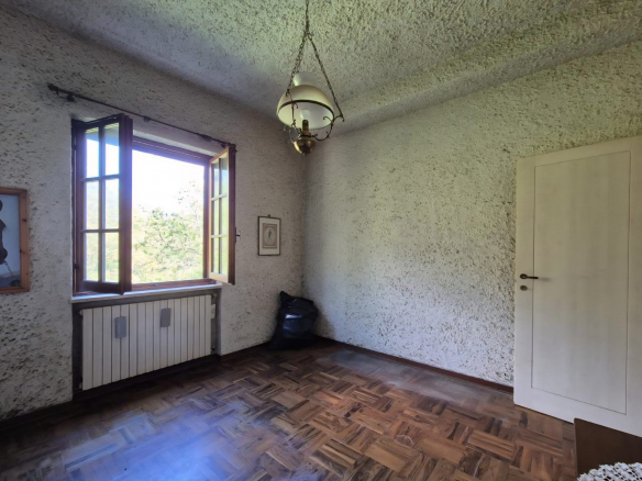 Dom wolnostojący z panoramicznym widokiem w Ponzone