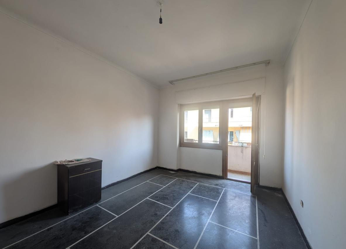 Przestronne mieszkanie do remontu w centrum Acqui Terme
