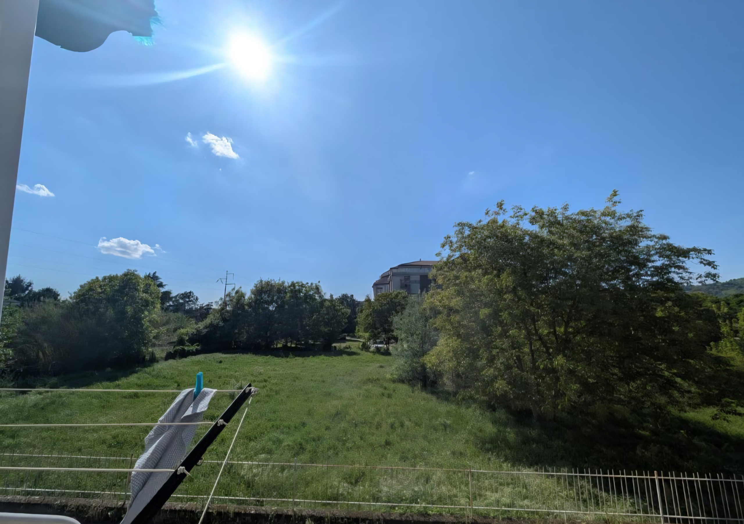 Mieszkanie po remoncie z dużym balkonem w centrum Acqui Terme