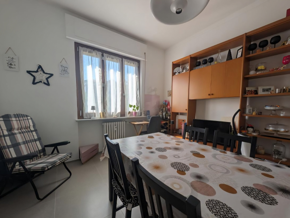 Mieszkanie po remoncie z dużym balkonem w centrum Acqui Terme