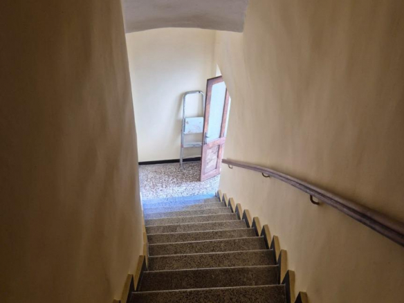 Mieszkanie dwupokojowe do remontu w centrum Ponti