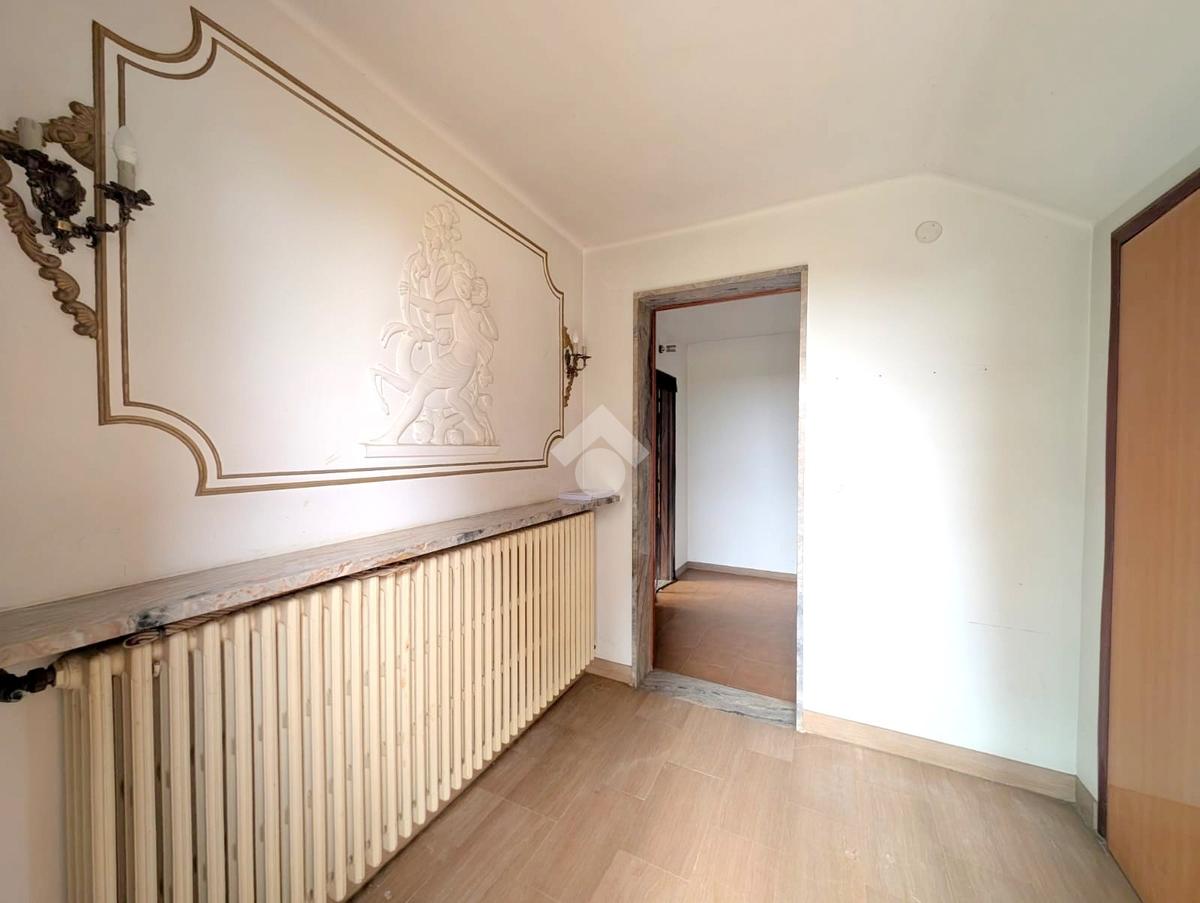 Wolnostojący dom z dwoma niezależnymi mieszkaniami w Rivalta Bormida – Piemont