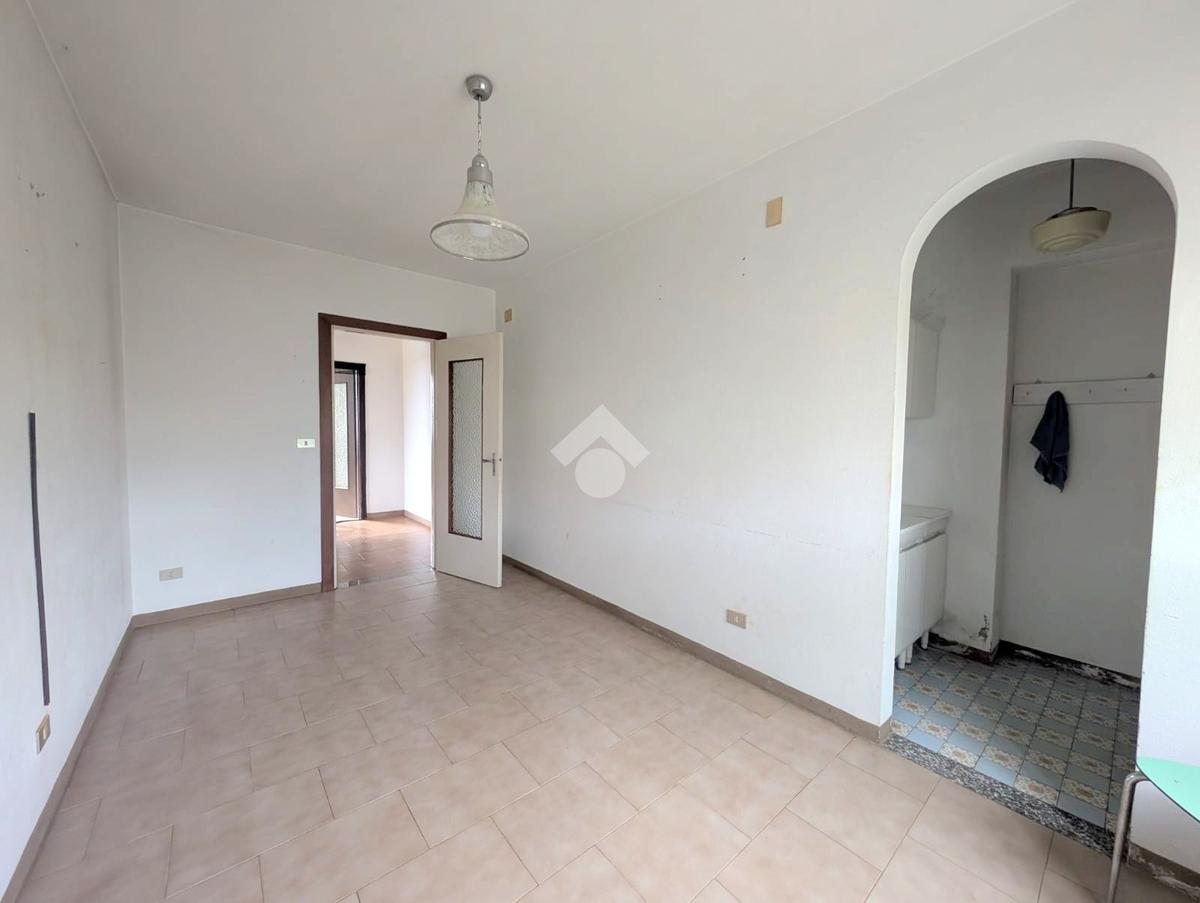 Wolnostojący dom z dwoma niezależnymi mieszkaniami w Rivalta Bormida – Piemont