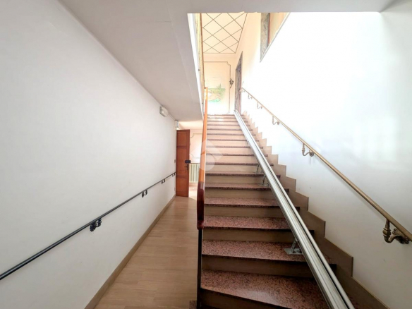 Wolnostojący dom z dwoma niezależnymi mieszkaniami w Rivalta Bormida – Piemont