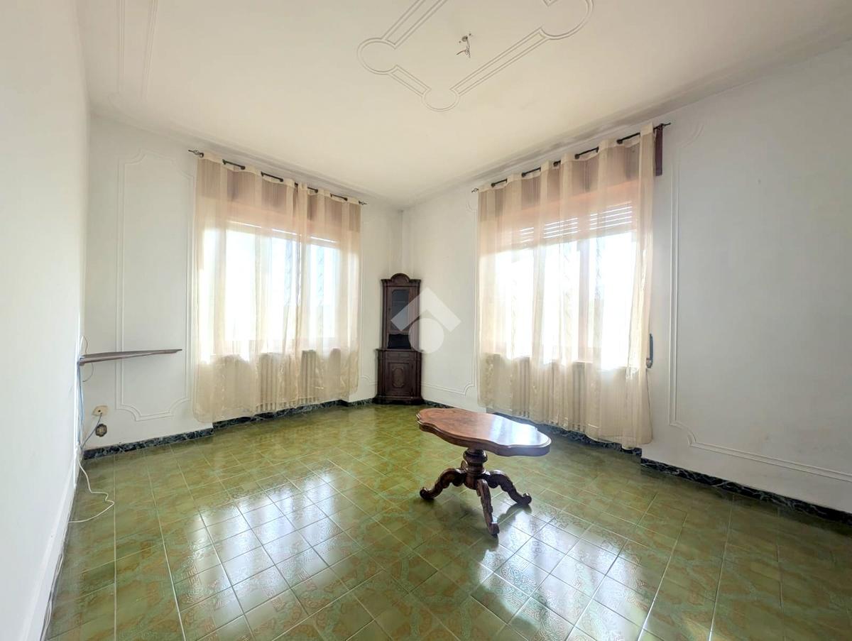 Wolnostojący dom z dwoma niezależnymi mieszkaniami w Rivalta Bormida – Piemont
