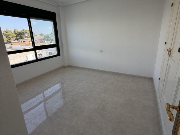 Gotowe do zamieszkania apartamenty w Lomas de Campoamor – Orihuela Costa