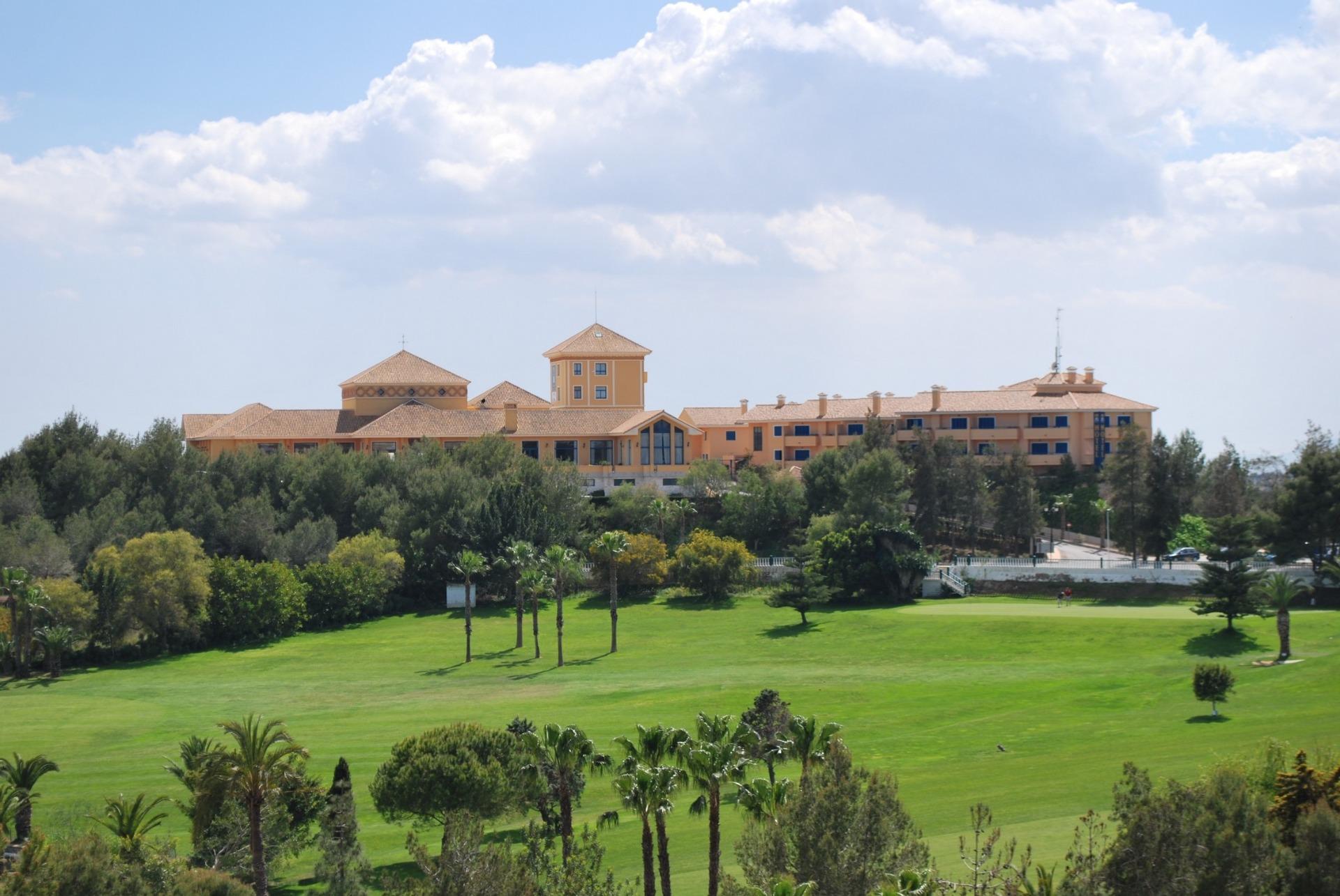 18-15.jpg Gotowe do zamieszkania apartamenty w Lomas de Campoamor – Orihuela Costa