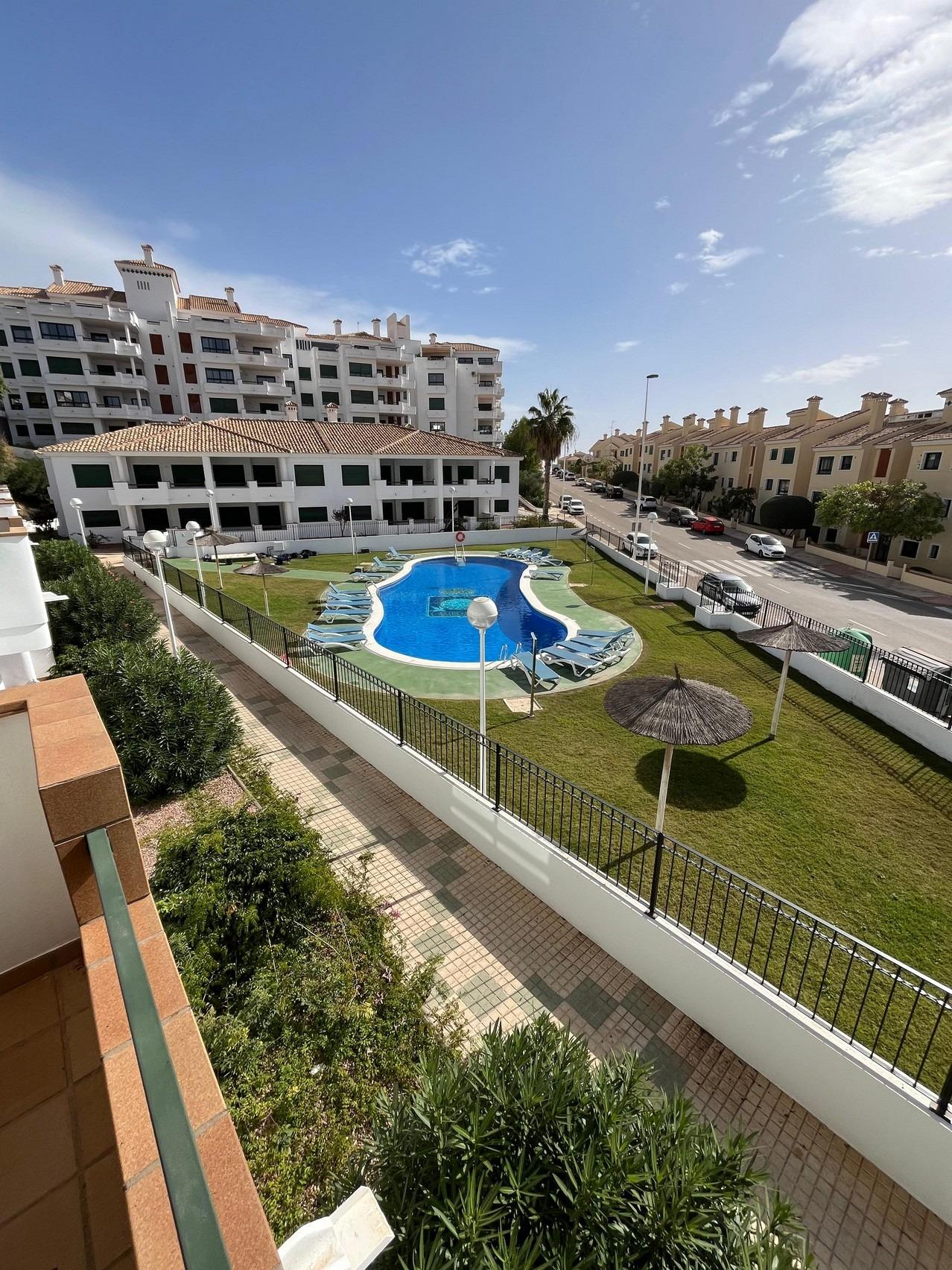 18-6-1.jpg-1 Gotowe do zamieszkania apartamenty w Lomas de Campoamor – Orihuela Costa