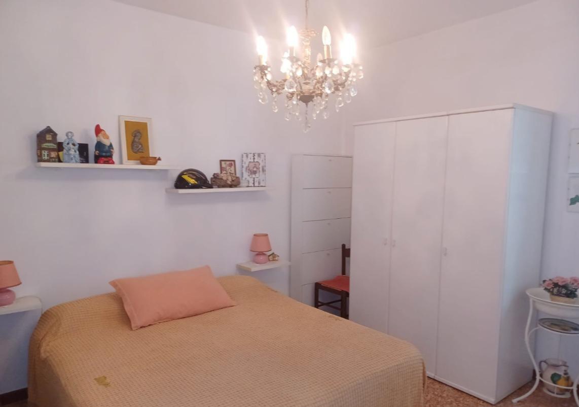 1000123409 Wolnostojący dom z prywatnym ogrodem w Cimaferle – w sercu Piemontu