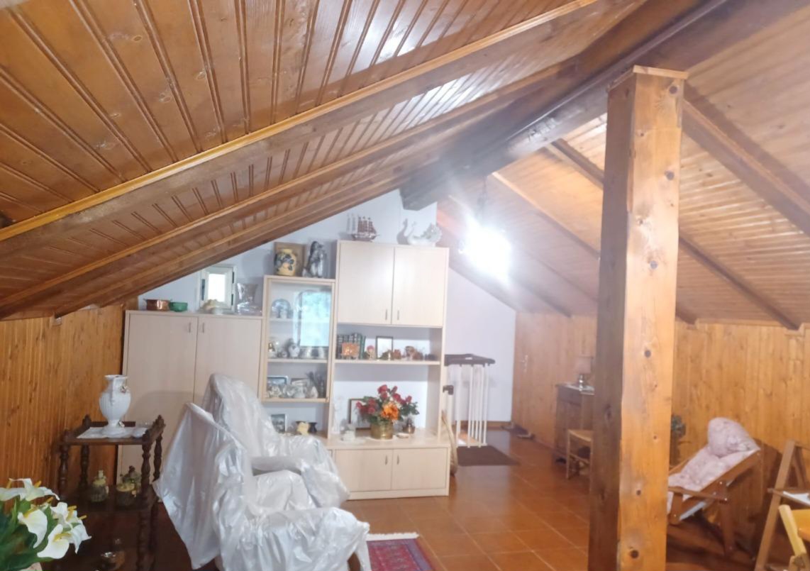 1000123422 Wolnostojący dom z prywatnym ogrodem w Cimaferle – w sercu Piemontu