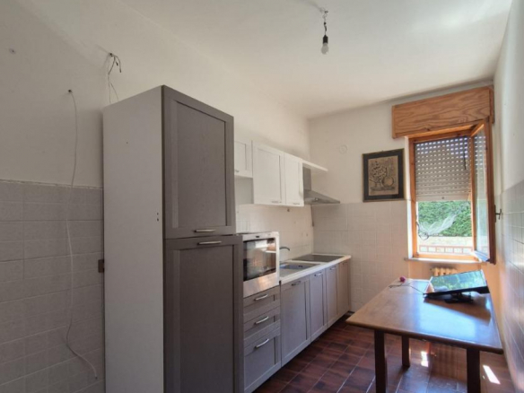 Mieszkanie z 2 sypialniami, garażem i balkonem w Terzo – Piemont