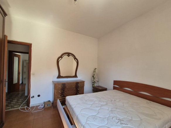 Mieszkanie z 2 sypialniami, garażem i balkonem w Terzo – Piemont