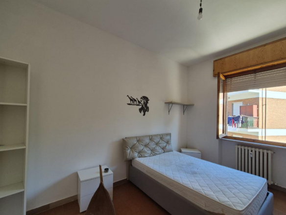 Mieszkanie z 2 sypialniami, garażem i balkonem w Terzo – Piemont