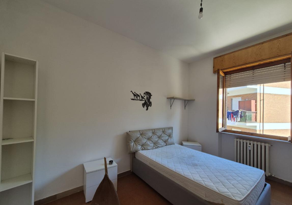 1000126932 Mieszkanie z 2 sypialniami, garażem i balkonem w Terzo – Piemont
