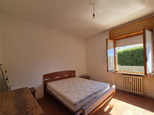 Mieszkanie z 2 sypialniami, garażem i balkonem w Terzo – Piemont