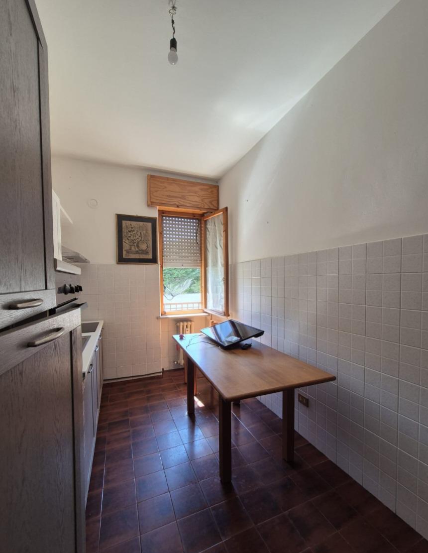 1000126937 Mieszkanie z 2 sypialniami, garażem i balkonem w Terzo – Piemont