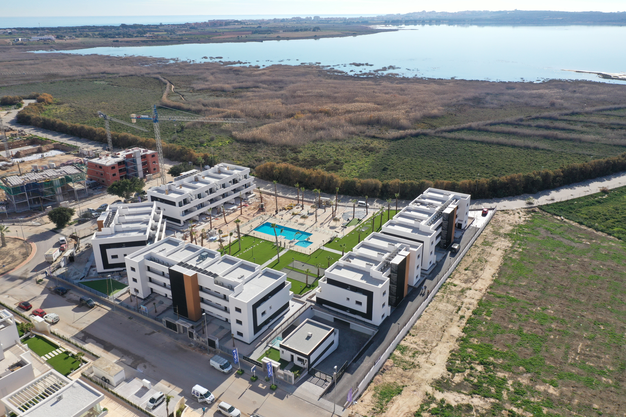 Nowe apartamenty z licencją turystyczną i widokiem na lagunę w El Raso – Guardamar del Segura
