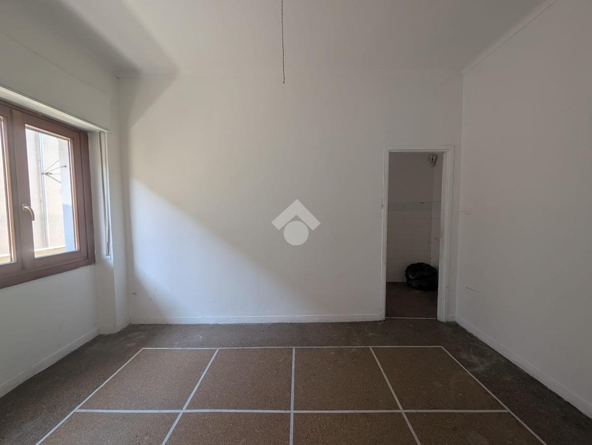 gallery-12 Przestronne mieszkanie 130 m² z 3 sypialniami w centrum Acqui Terme