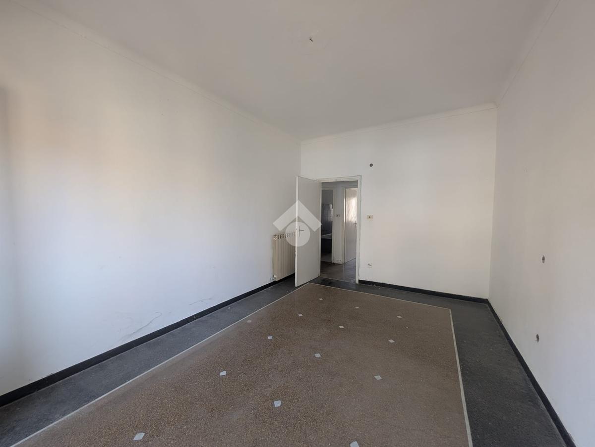 gallery-14 Przestronne mieszkanie 130 m² z 3 sypialniami w centrum Acqui Terme