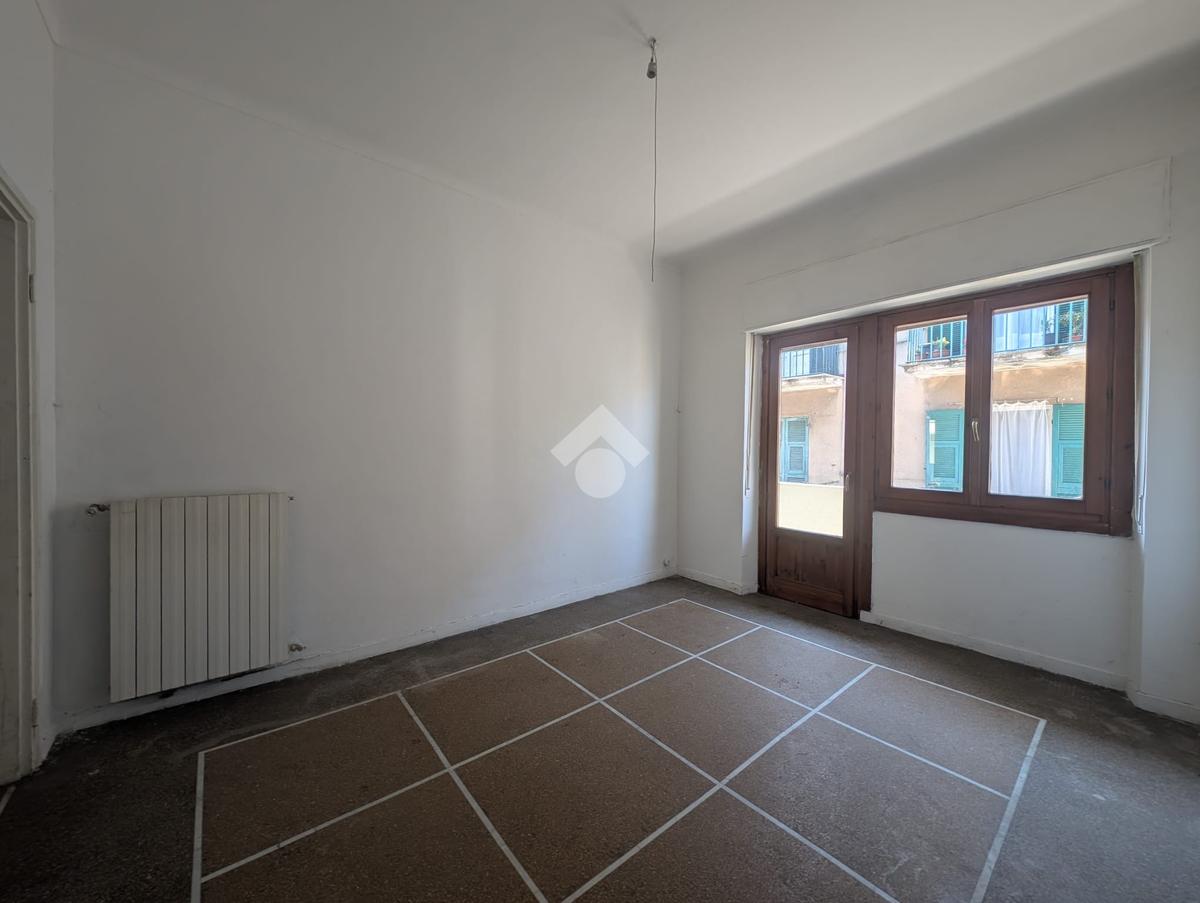 gallery-27 Przestronne mieszkanie 130 m² z 3 sypialniami w centrum Acqui Terme