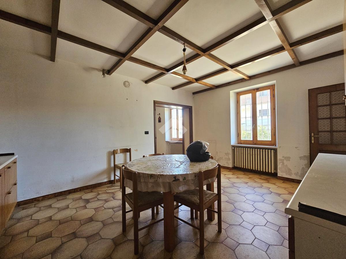 gallery-87 Dom wolnostojący z dużym ogrodem i garażem w Cassine
