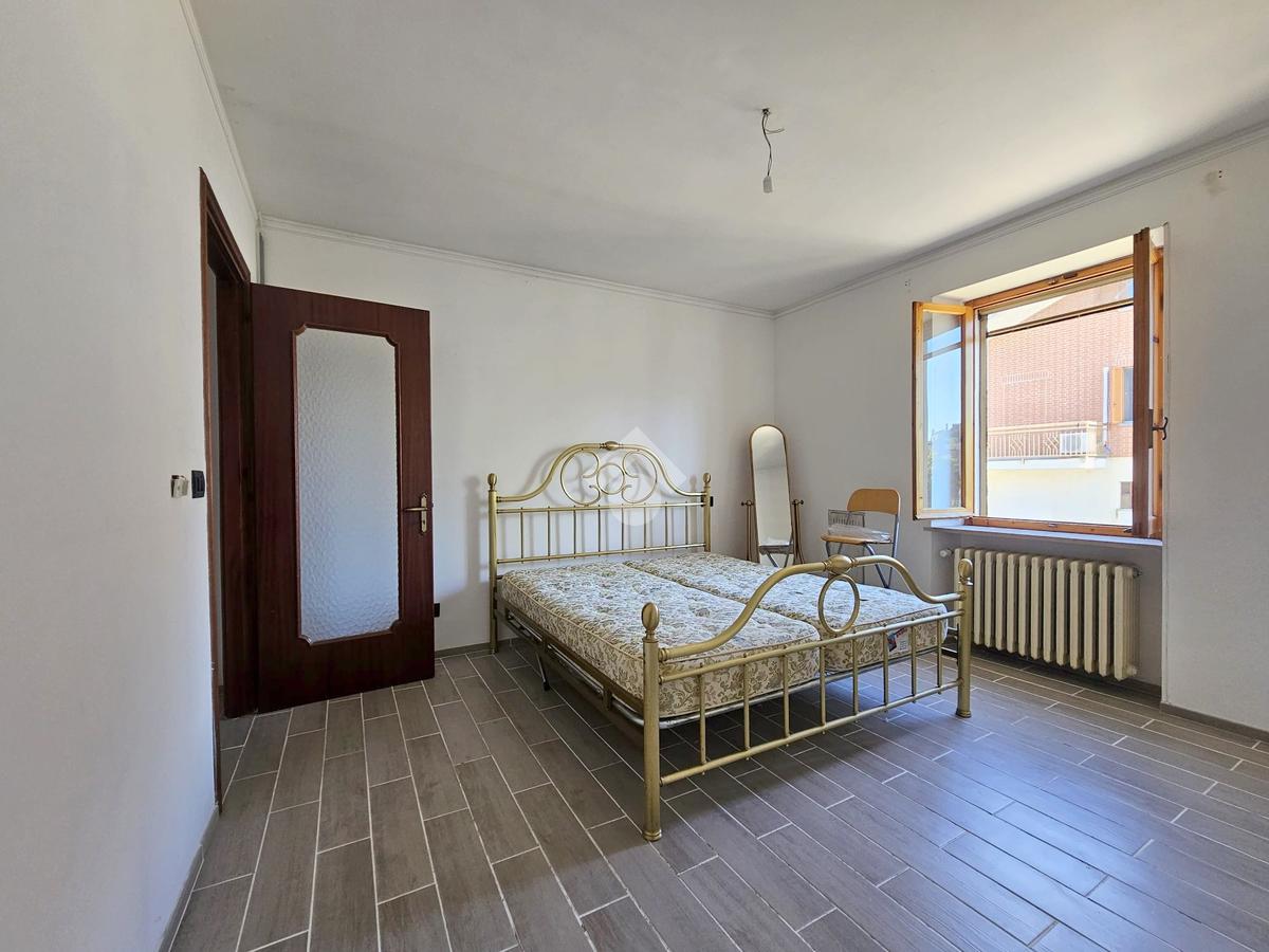 gallery-94 Dom wolnostojący z dużym ogrodem i garażem w Cassine