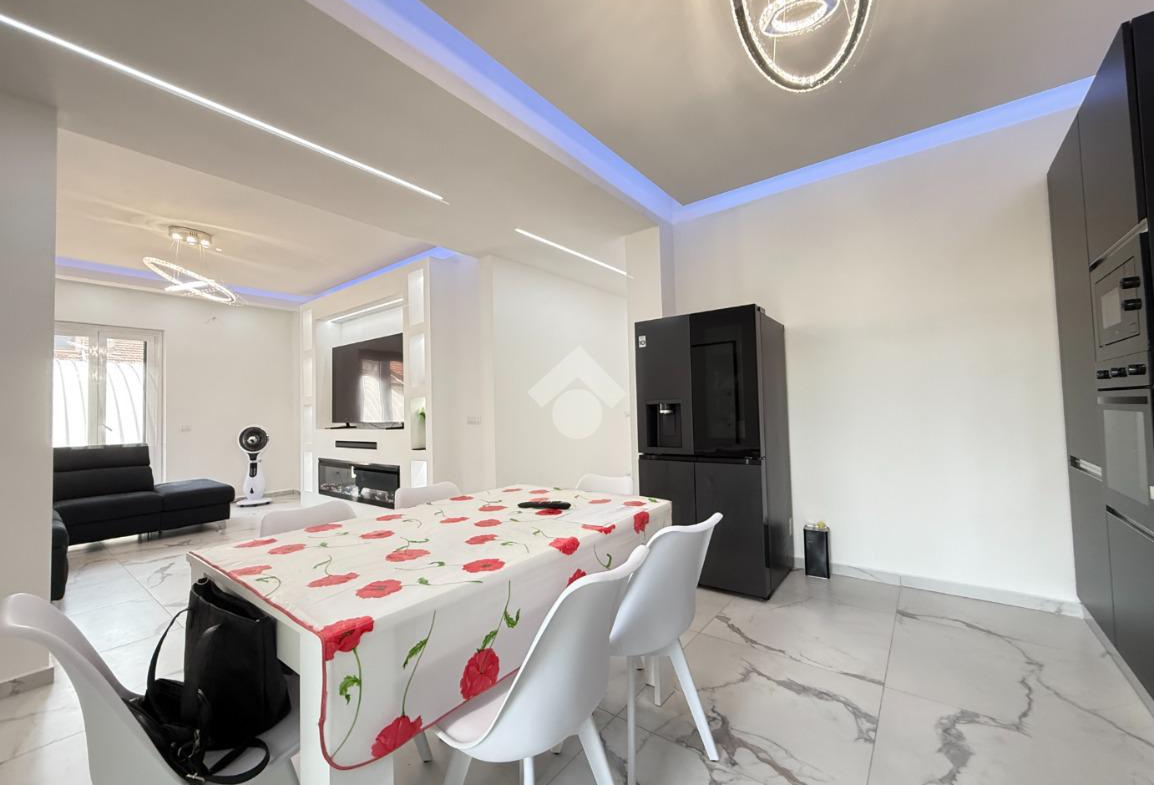 1154