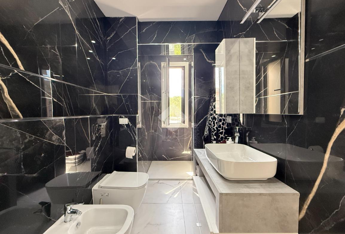 1154