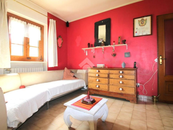 Dom z ponad 2 hektarami ziemi w Monastero Bormida – Piemont