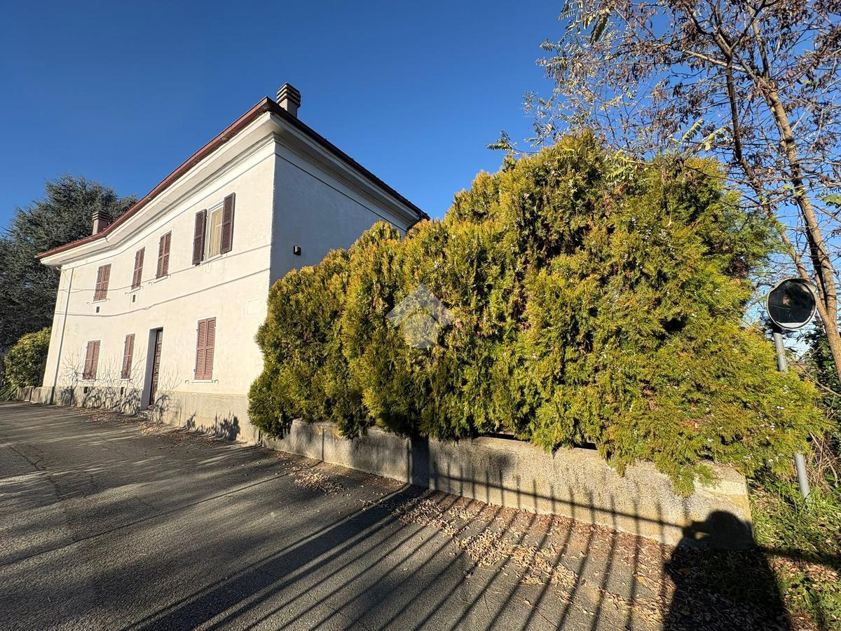 gallery-82 Wolnostojąca willa z ogrodem i panoramicznym tarasem w Maranzana – Piemont