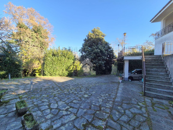 Wolnostojąca willa z ogrodem i panoramicznym tarasem w Maranzana – Piemont